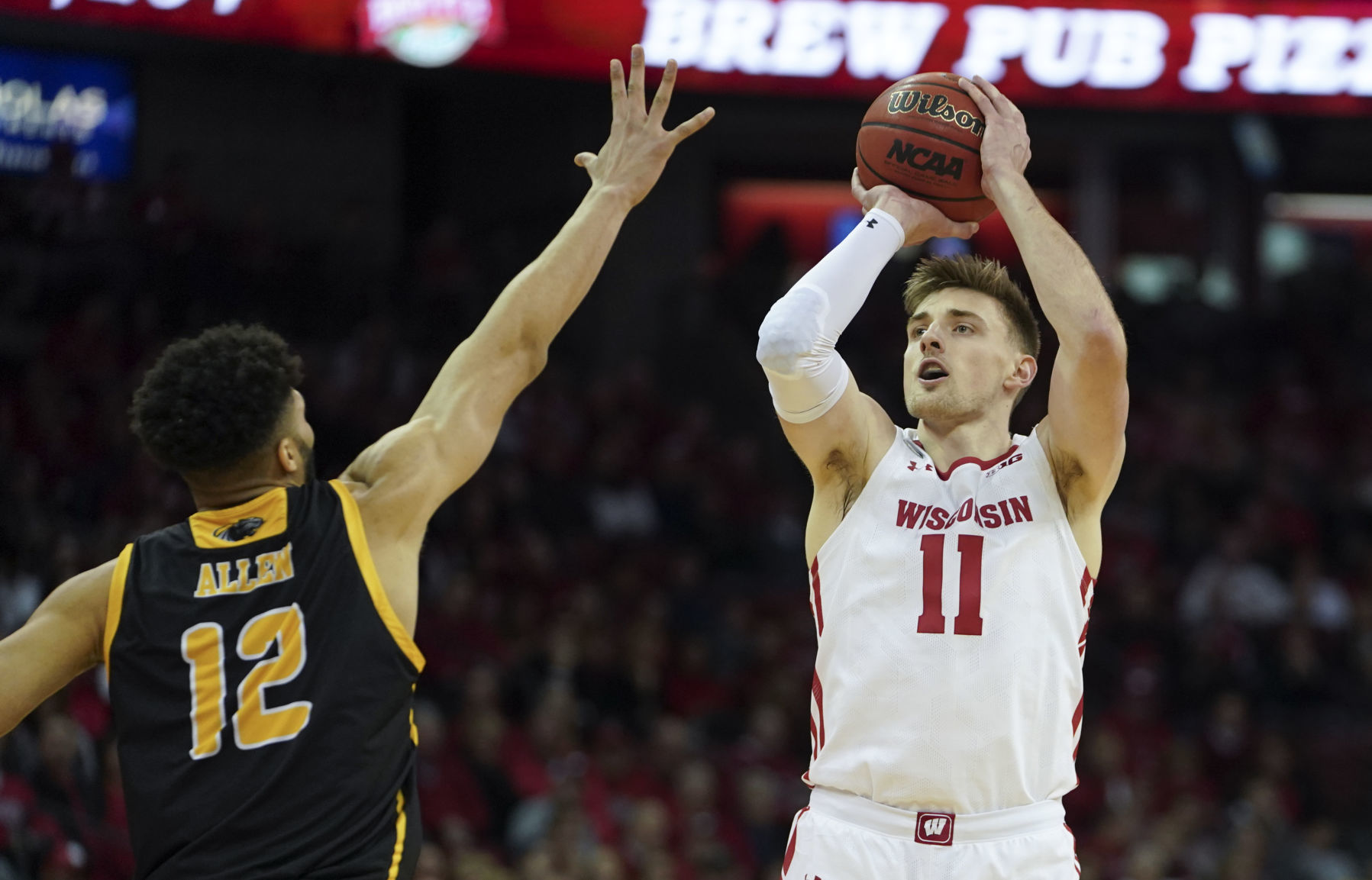 Badgers 83, Panthers 64